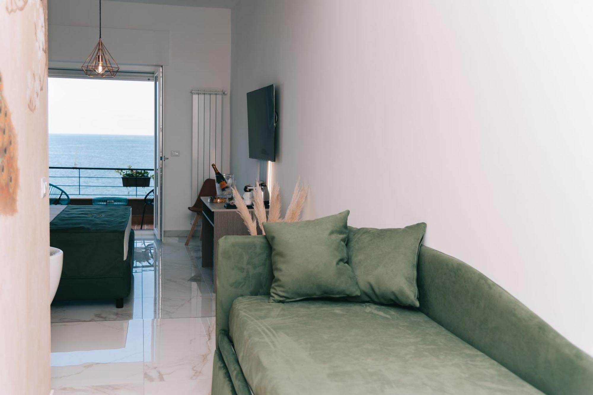 كاستيلاّماري دي ستا Frontemare Suite الغرفة الصورة